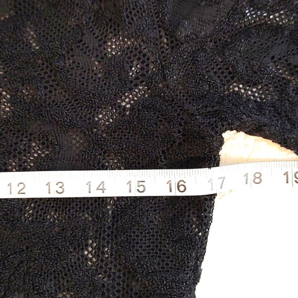 Liz Claiborne Woman's Stretch Lace long Sleeve Top/ Size M - Picture 7 of 11